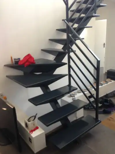 escalier-marche-metal